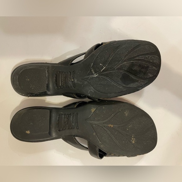 Born enclosed toe flop-flops sandals slide-on pumps shoes size 6 - Picture 9 of 10